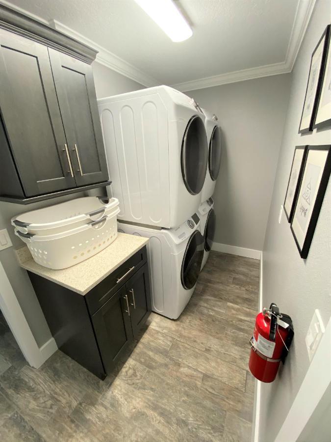 Mickeys Pearl - Phenomenal 7Br With 4 Master Suites Privacy Pool & Hot Tub Gas Bbq - 2 Miles To Disney Orlando Buitenkant foto